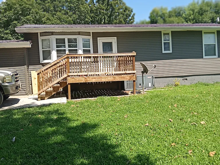 323 State Road F — Photo 1