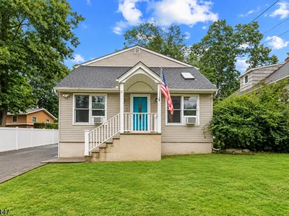 17 Pequot Rd, Ringwood Boro, NJ 07456