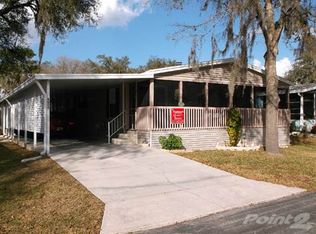 38055 Woodside Ln, Zephyrhills, FL 33542