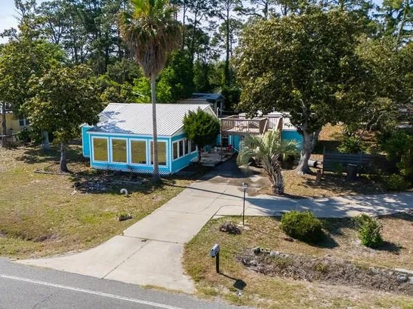 615 Highway 98, Eastpoint, FL 32328