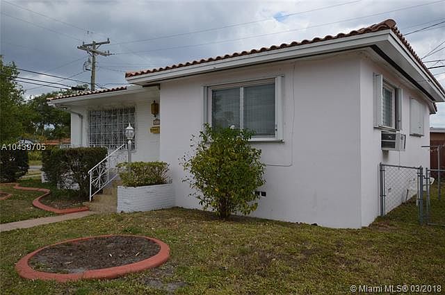 1st image of 611 Tamiami Blvd