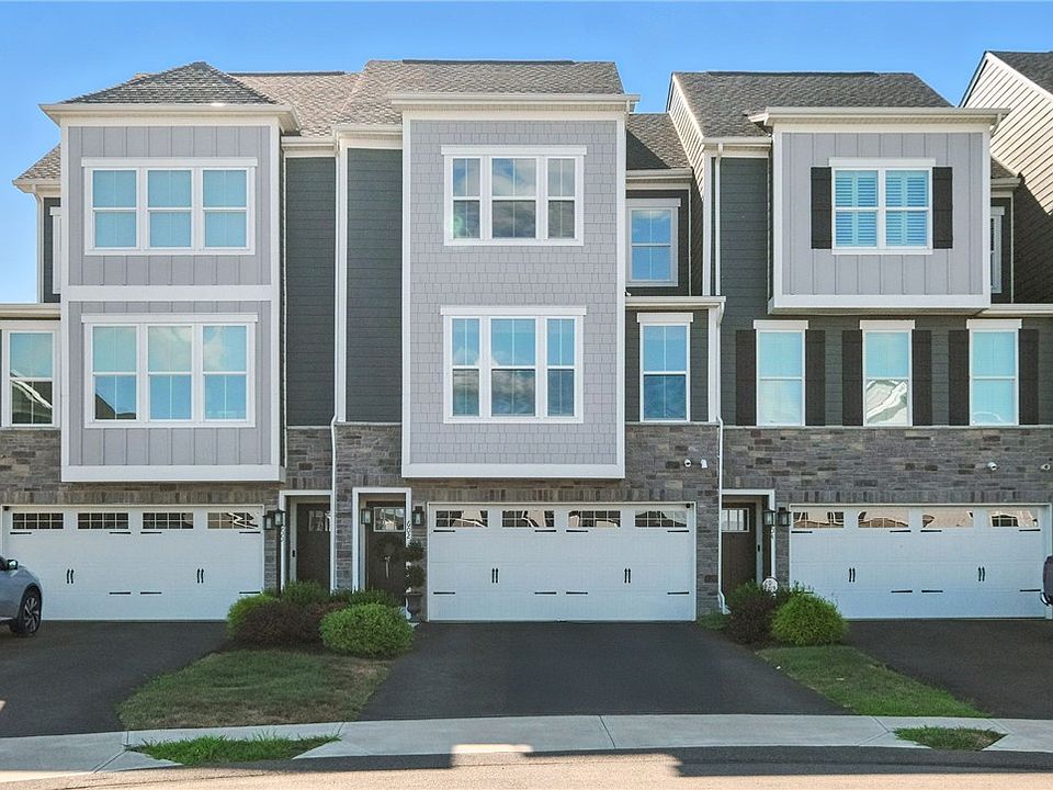 1st image of 602 Spruce Ln