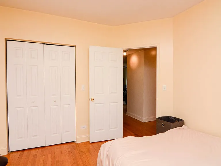 6305 N Claremont Ave #3 — Photo 18