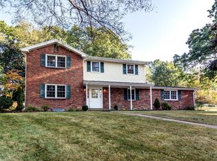 9428 Doral Cir, Pittsburgh, PA