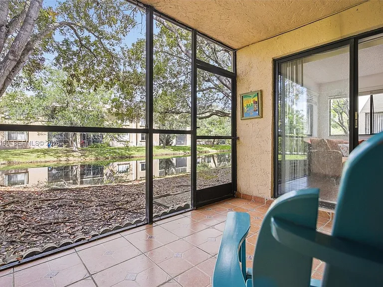 183 Lakeview Dr #102 — Photo 23