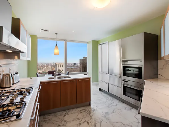 25 Columbus Circle image 7 of 8