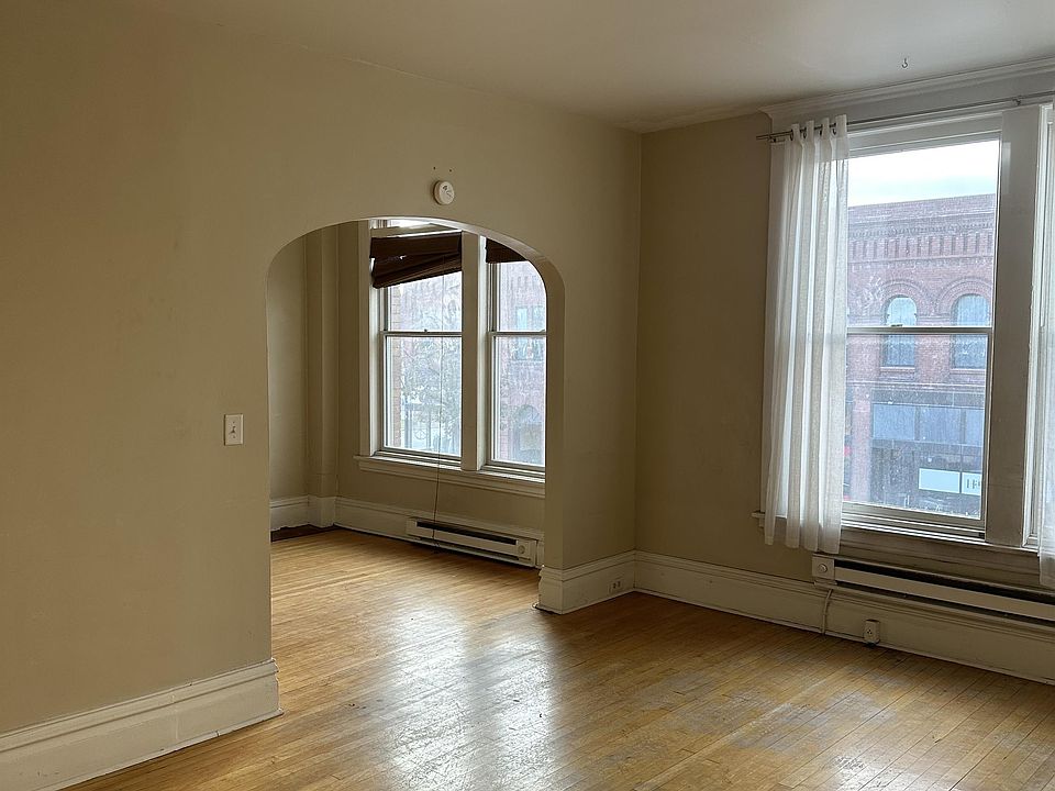 16 1/2 8th Street LLC 2 Apartment Rentals Fargo, ND Zillow