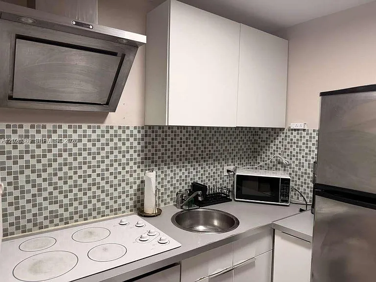 7904 West Dr #411 — Photo 6
