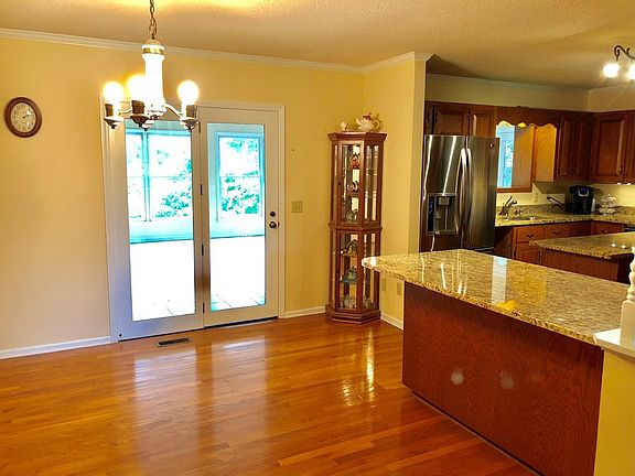Kitchen/Dining