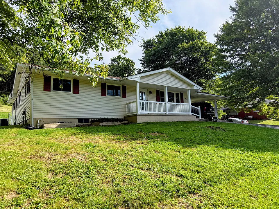 828 Dry Creek Rd