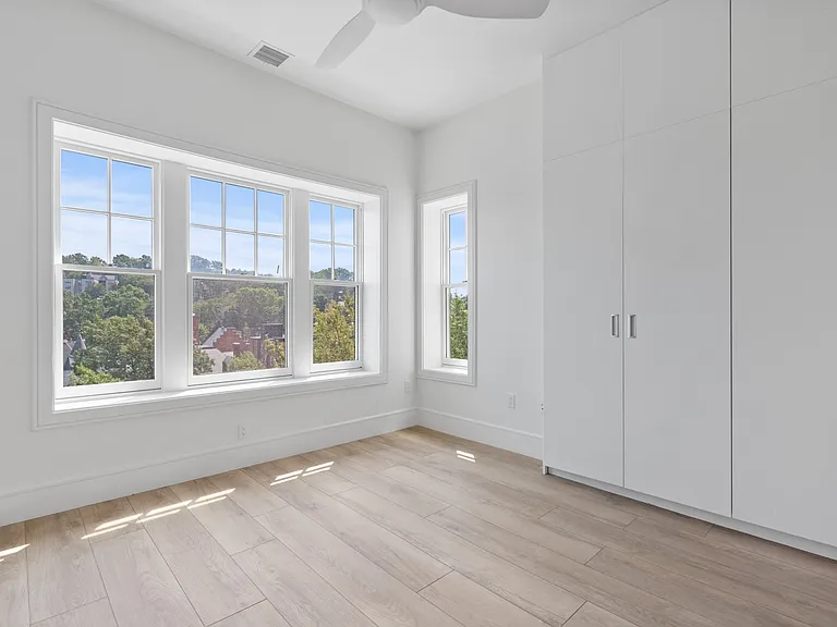 1578 Beacon St #302 — Photo 5