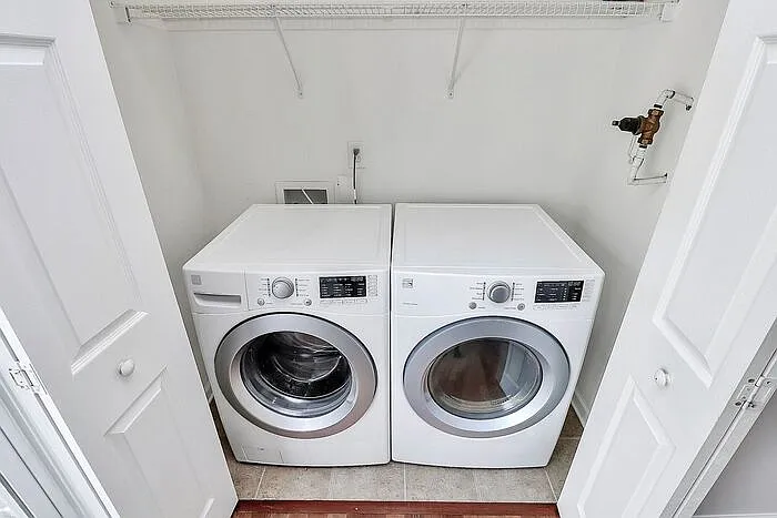 525 Donatello Ave #525 — Photo 16