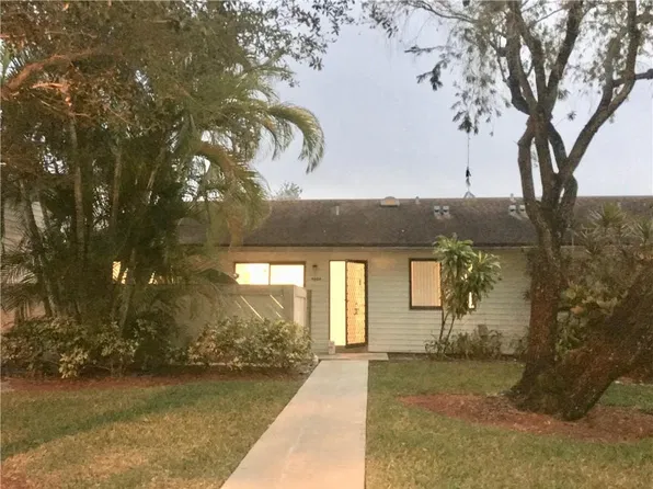 9806 NW 37th St, Sunrise, FL