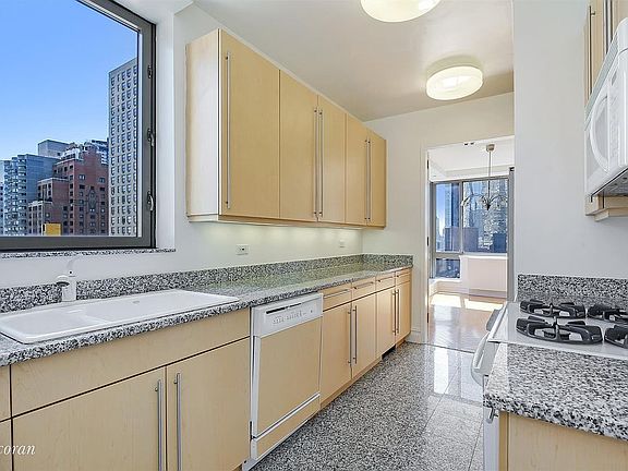 3rd image of 2 Columbus Ave APT 17B