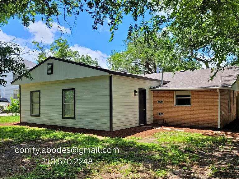 331 Clarence St — Photo 15