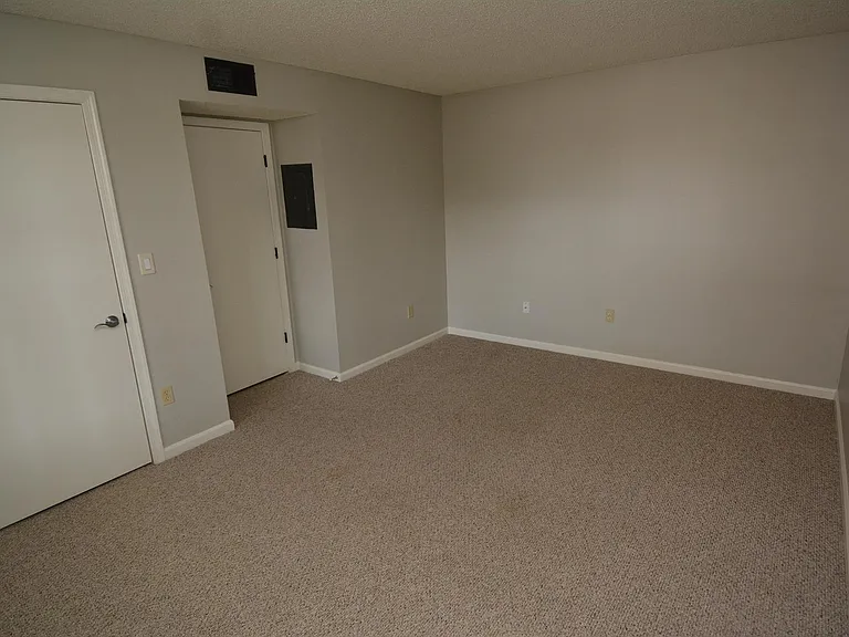 1385 Crystal Way #C — Photo 13