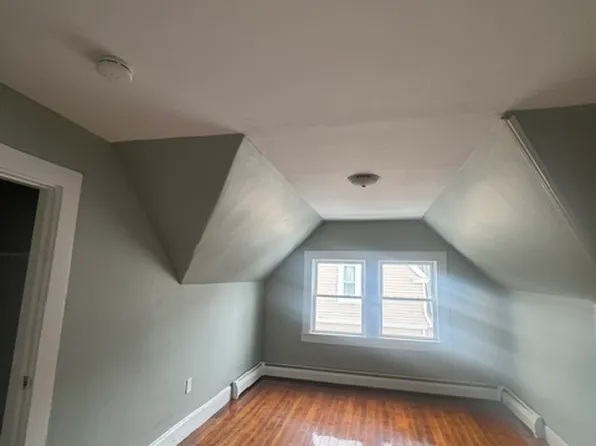 94 Thetford Ave, Dorchester Center, MA