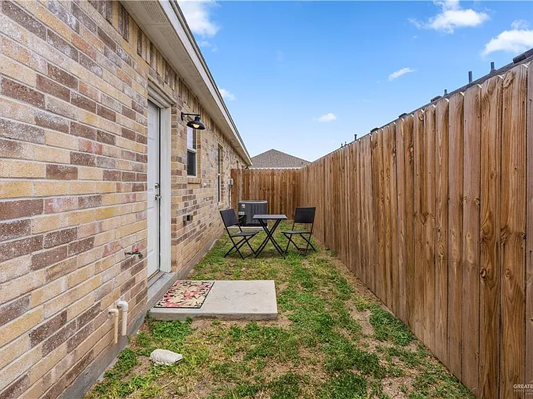 2809 E Israel Ave #1 — Photo 13