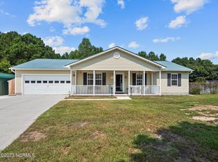 203 Reston Ct, Richlands, NC 28574