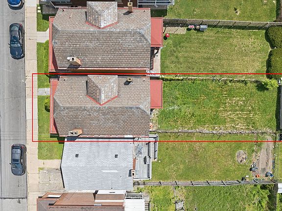5th image of 135 Saint Joseph St