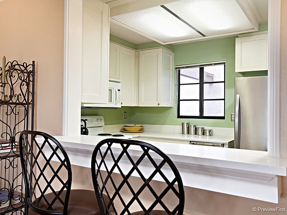 4th image of 8840 Villa La Jolla Dr Unit 209