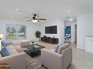 180 Cypress WAY E #B212, NAPLES, FL 34110