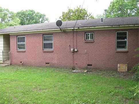 5th image of 3016 Basswood St