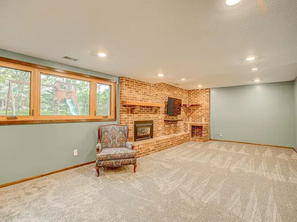 9721 Austin St NE, Blaine, MN 55014