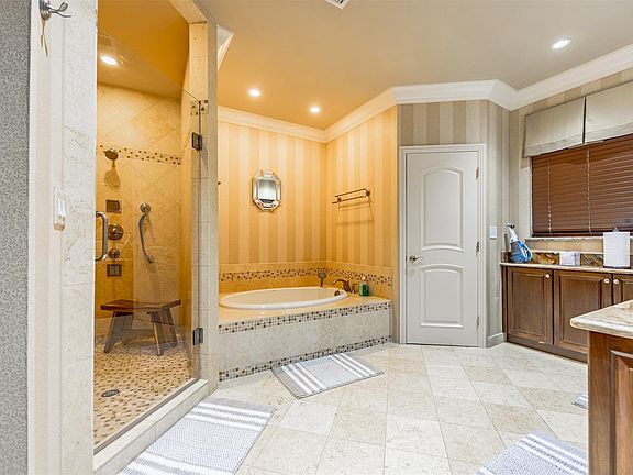 4th image of 3091 NE 41st Street