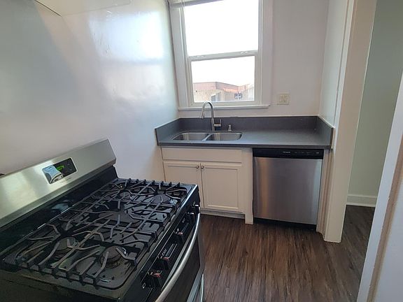 2nd image of 563 N Heliotrope Dr #208A