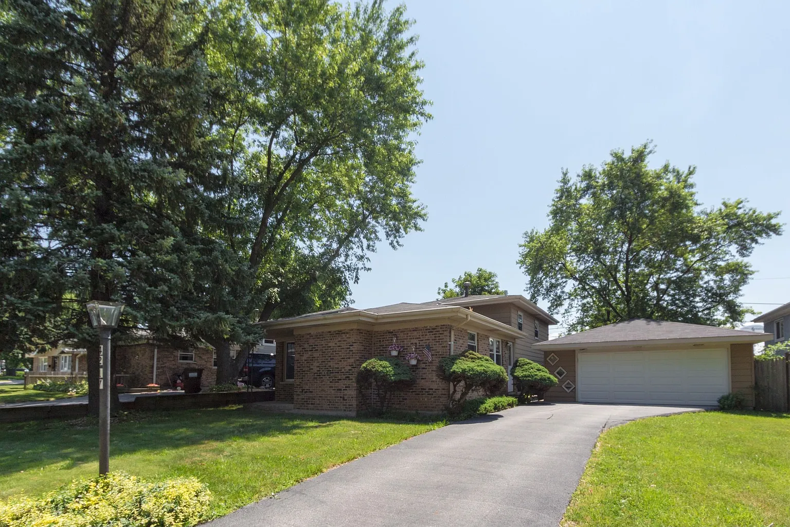 4217 Barry Ln photo 1
