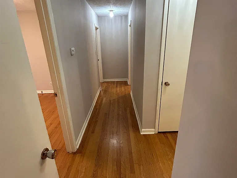 1607 Chapman Ave NE — Photo 9