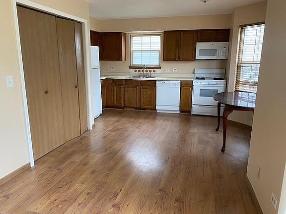 2nd image of 3210 Wembley Dr