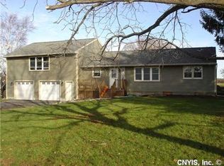 3390 Rickard Rd, Skaneateles, NY 13152