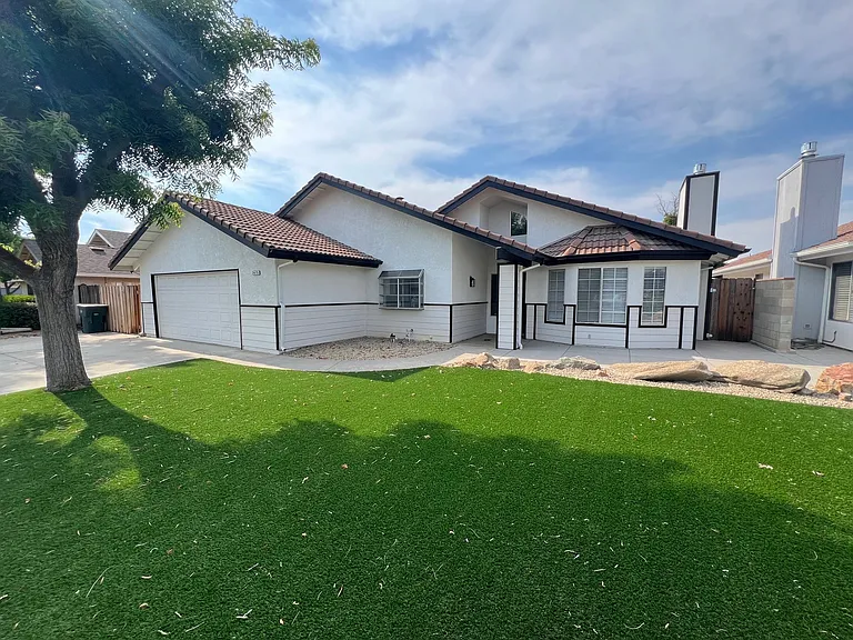 2475 Escalon Ave — Photo 2