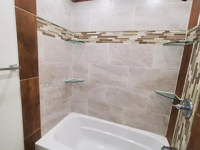 631 N Edwards Ave — Photo 15