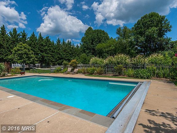 5th image of 20319 Rosethorn Ave