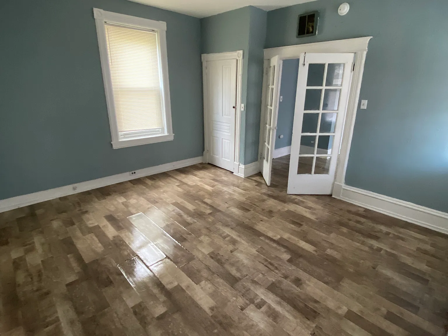 1 bed, 1000 sqft, $1,250 — Photo 2