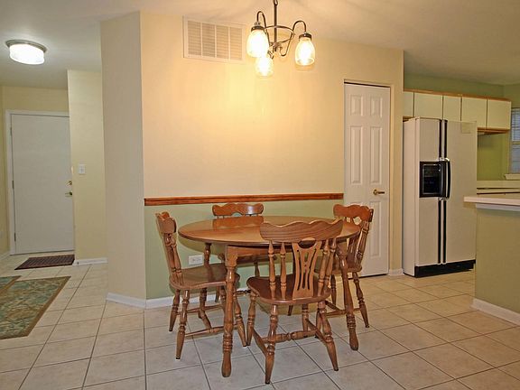 2nd image of 1147 Harbor Ct