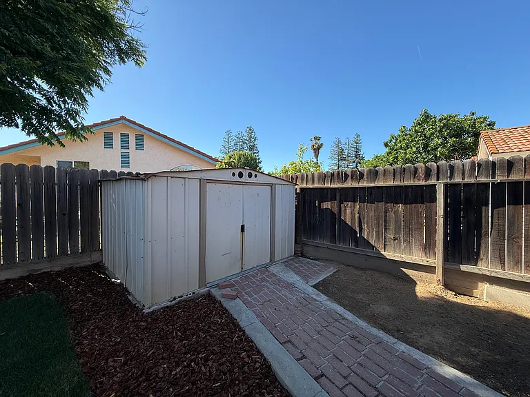 2193 N Antioch Ave — Photo 17