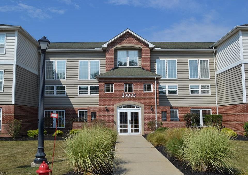 1st image of 23003 Chandlers Ln APT 111