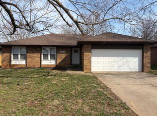 3226 S Benton Avenue, Springfield, MO 65807