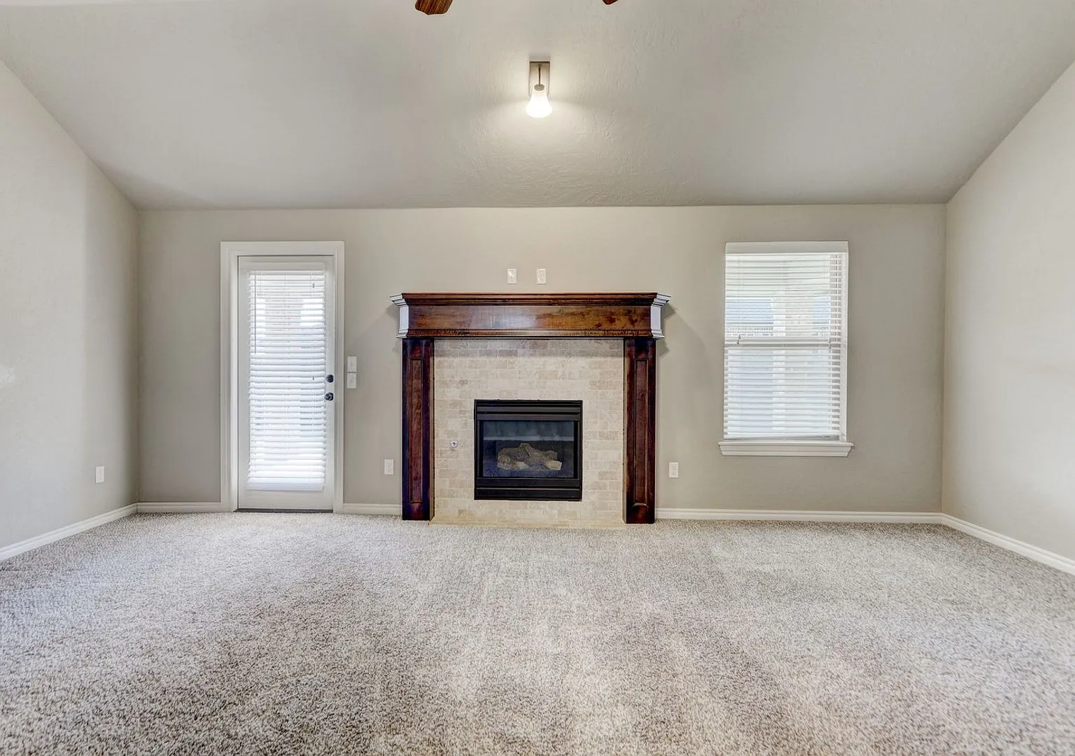 For Lease: 308 Stoneridge Drive Moore, Ok. 73160 Available mid December 2022 — Photo 4