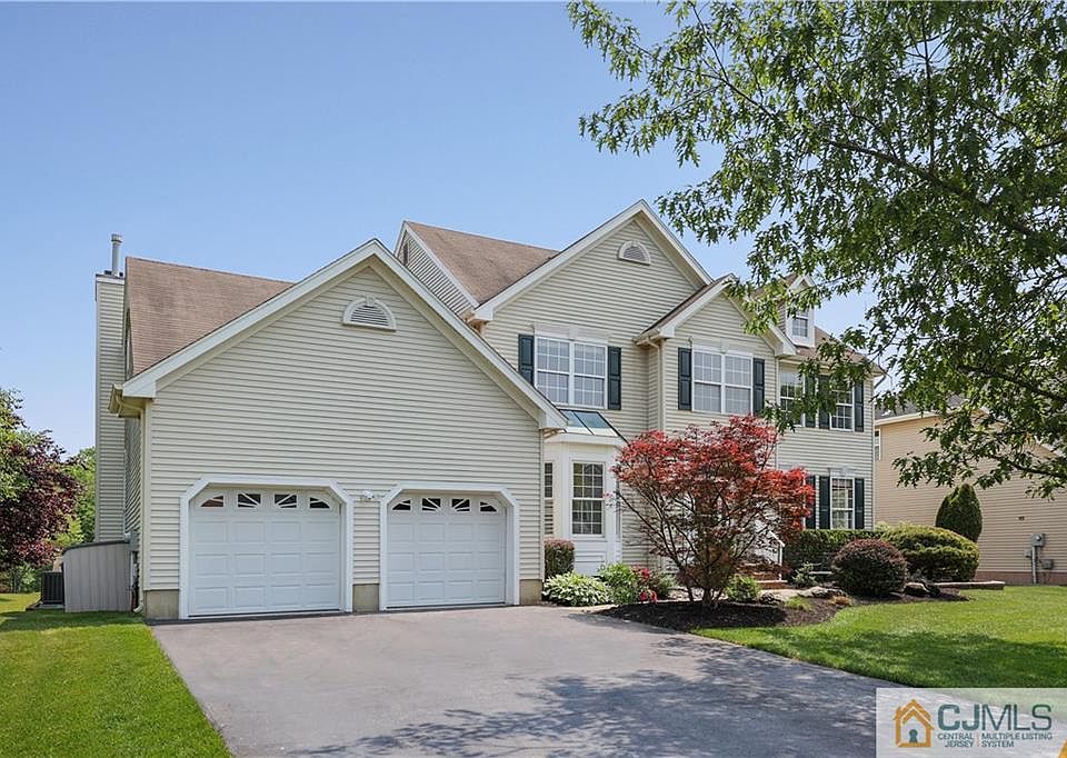 1st image of 3 Hemlock Ct