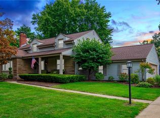 2571 Coblentz Dr, Poland, OH