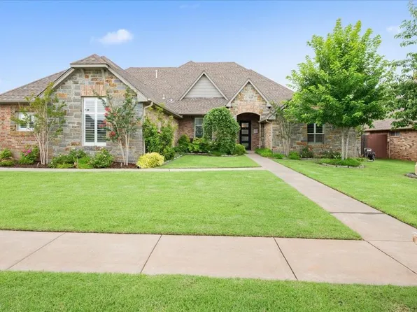 2900 W Colton Dr, Edmond, OK 73013