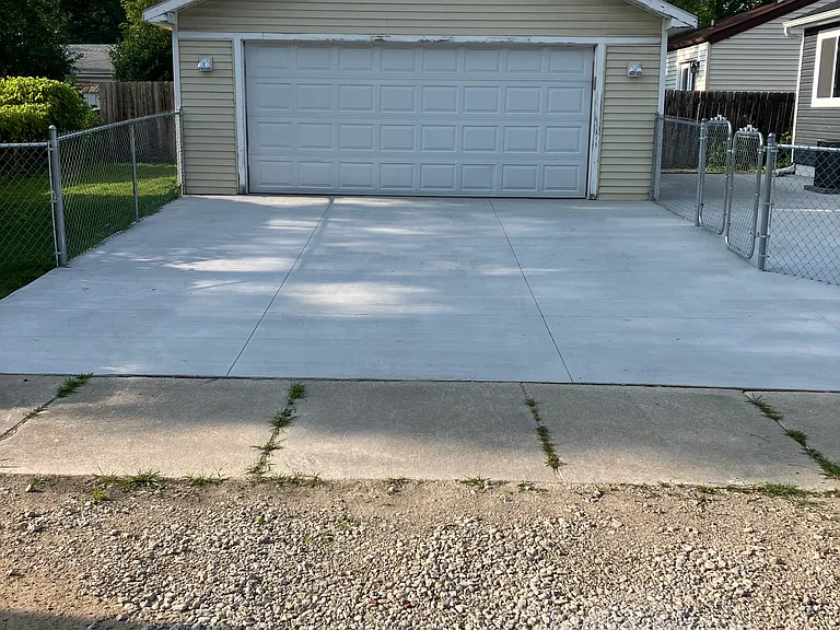 28409 Marshall St — Photo 8