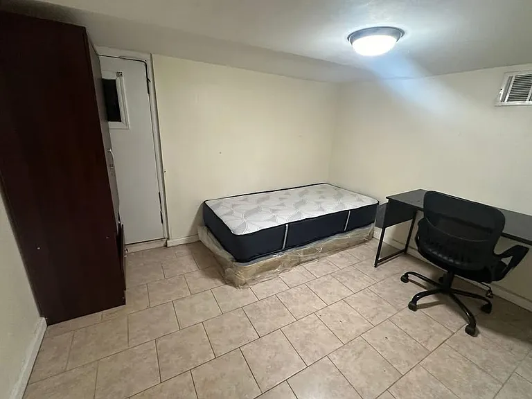 174 Boyd Ave #2 — Photo 4