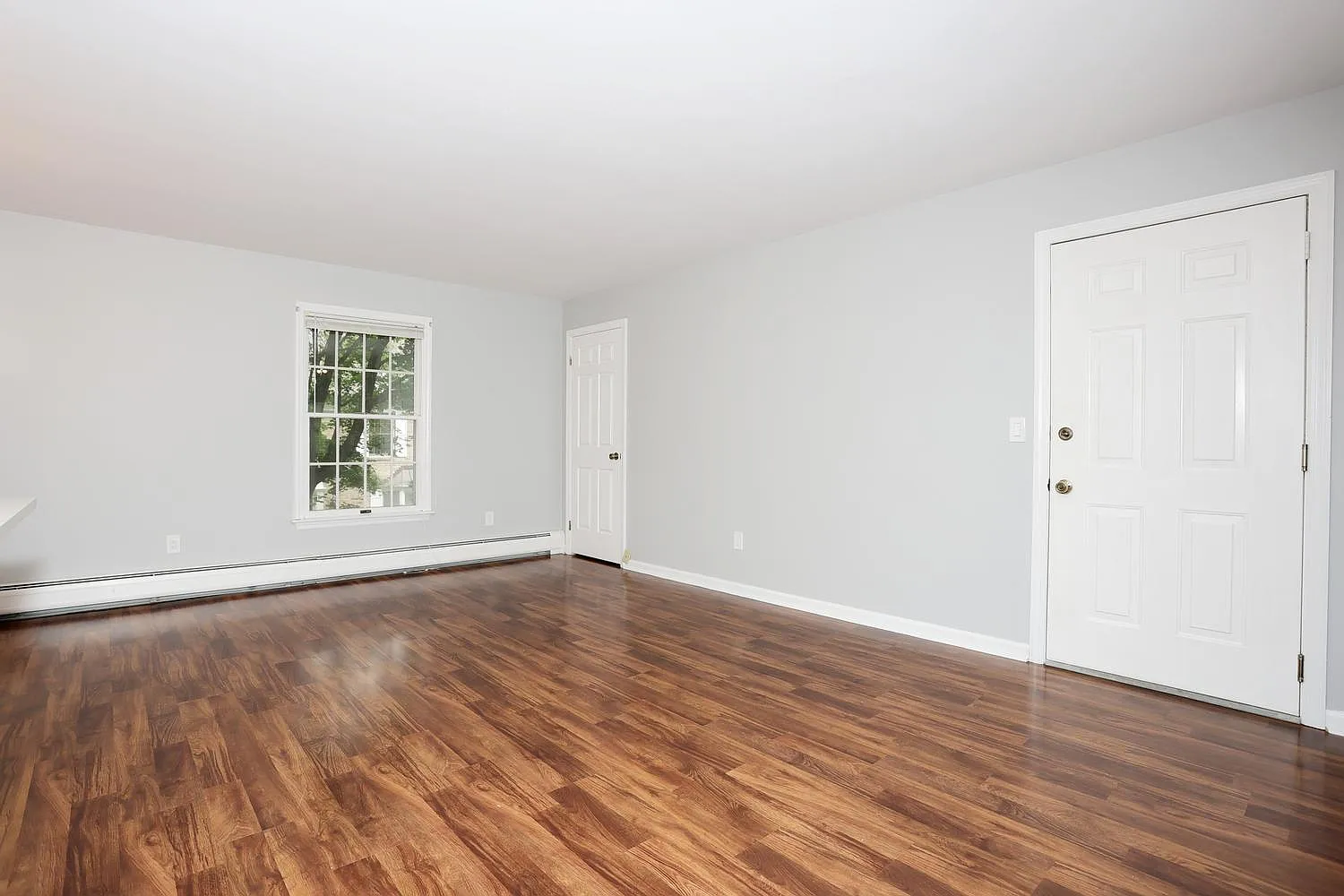 2 bed, 1075 sqft, $3,200 — Photo 1