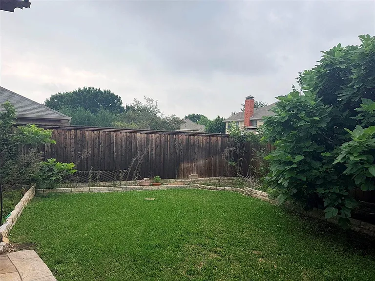 2220 Sky Harbor Dr — Photo 15